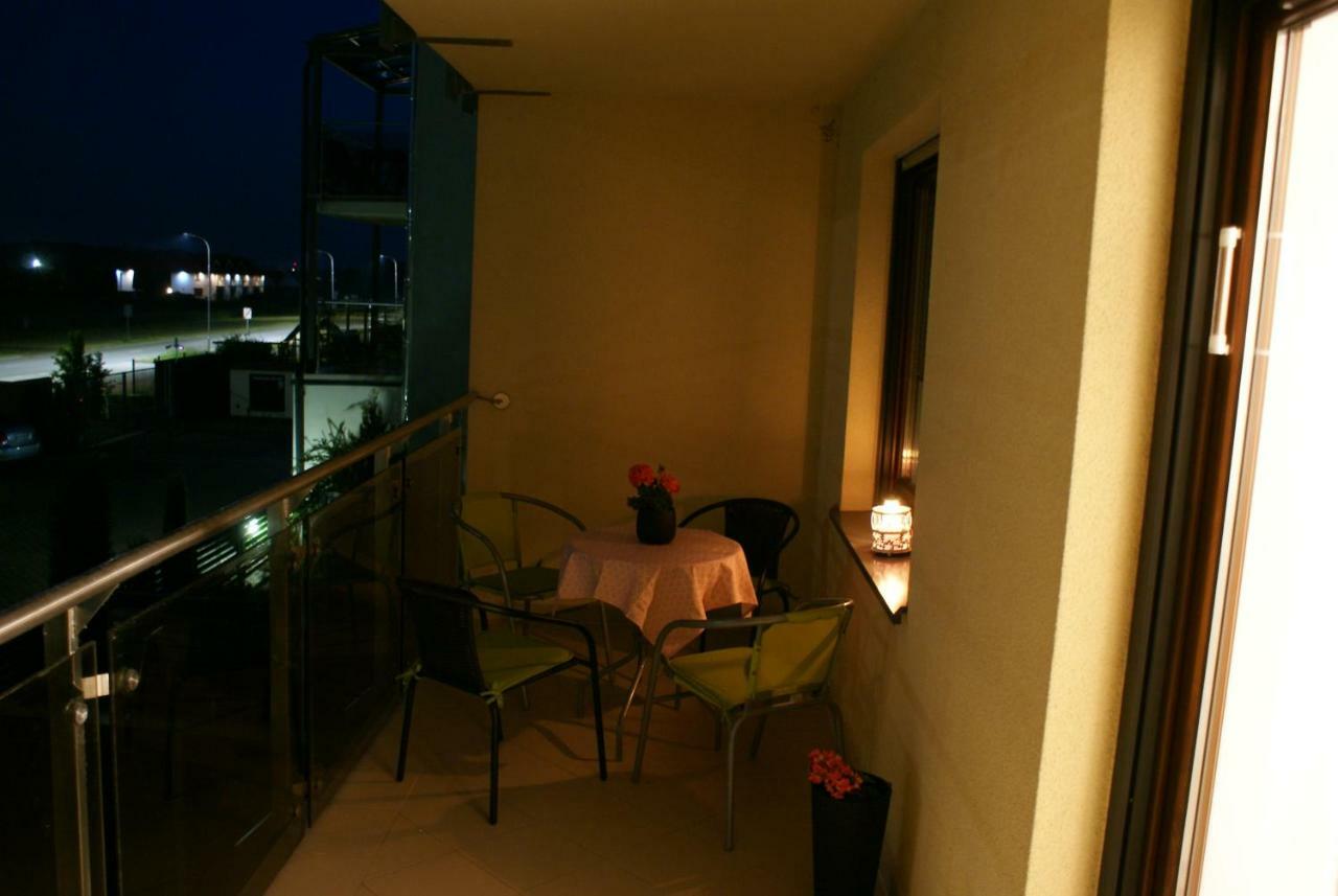Różany Zakątek Apartamento Sarbinowo Exterior foto